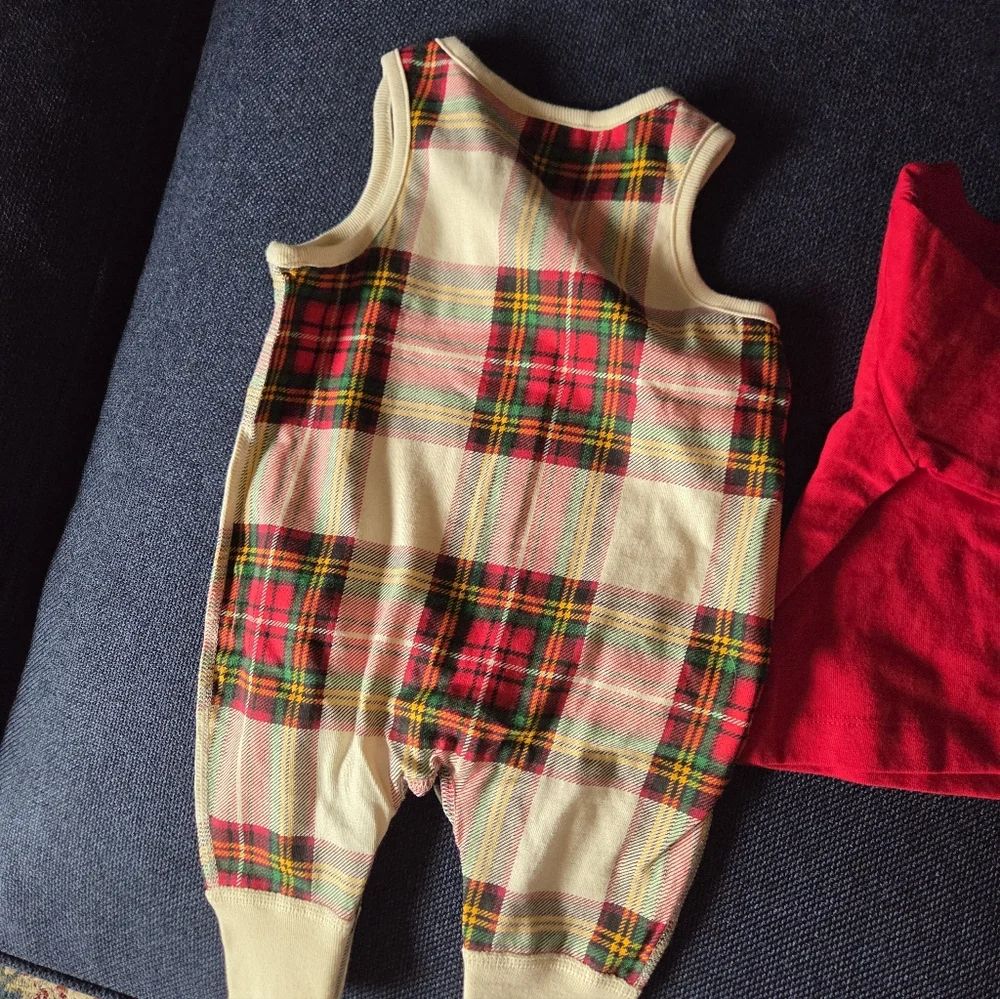 Hanna Andersson Holiday Plaid With Red Tshirt 0-3months